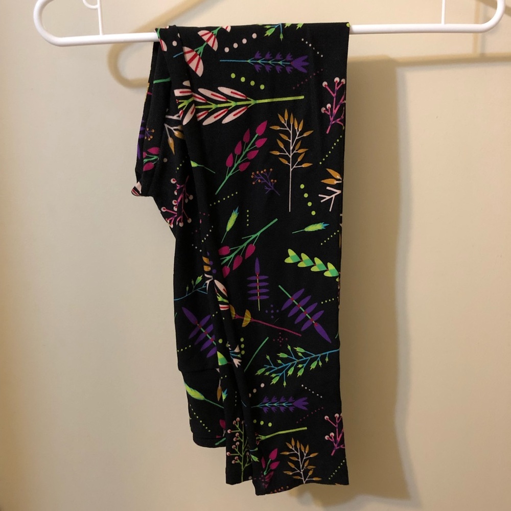 Lularoe floral leggings (OS)